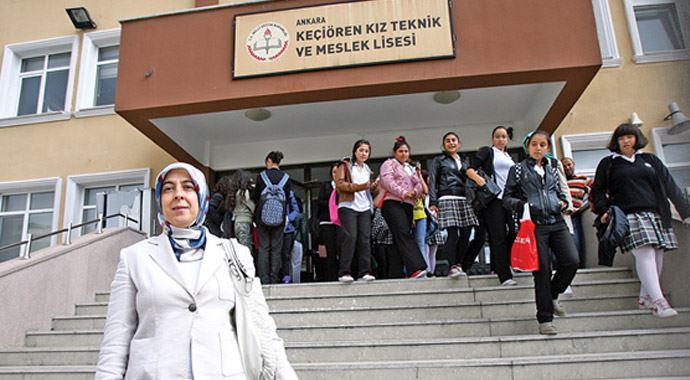 Prangalardan kurtuldu, hayaldi gerçek oldu Prangalardan kurtuldu, hayaldi gerçek oldu