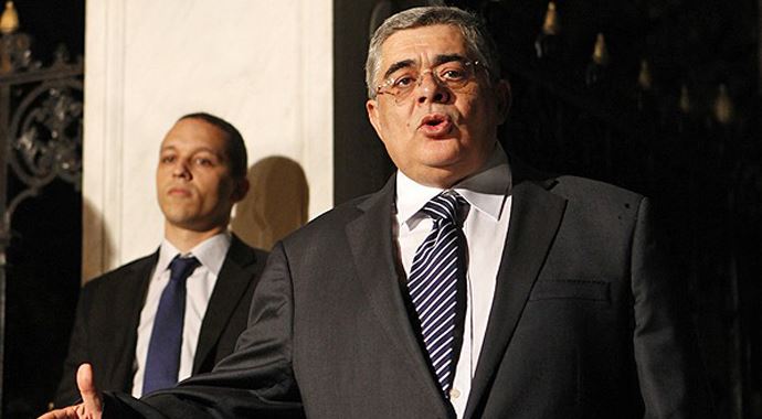 Altın Şafak lideri Mihaloliakos tutuklandı Altın Şafak lideri Mihaloliakos tutuklandı