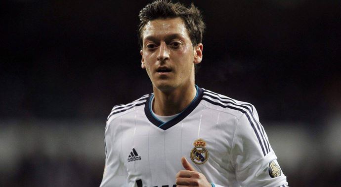 Özil'e kraliyet unvanını verirdik Özil'e kraliyet unvanını verirdik