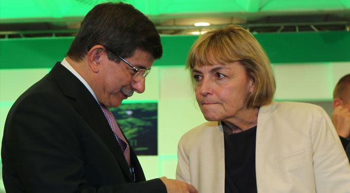 Dışişleri Bakanı Davutoğlu Hırvatistan'da