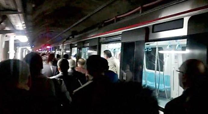Marmaray ilk günde nazara geldi Marmaray ilk günde nazara geldi
