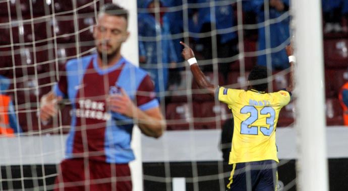 2 dakikada 2 gol yiyen Trabzon &#039;böylede olmaz ki&#039; dedirtti