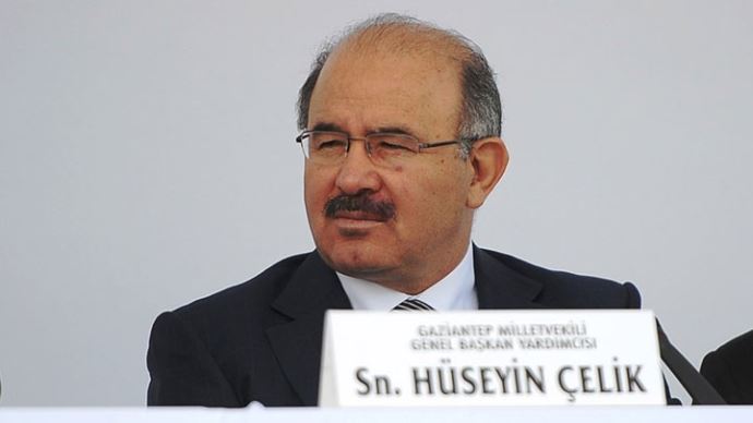 Hüseyin Çelik, &#039;Sıkılı yumruklarla el sıkışamazsınız&#039;