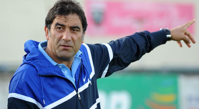 Trabzonspor&#039;da Ünal Karaman istifa etti
