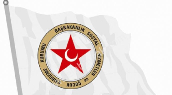 Evlat edindikleri çocuğun ailesi gelince yıkıldılar