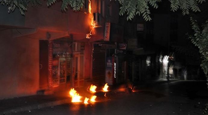 Birahaneye molotoflu saldırı