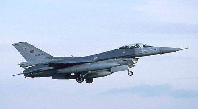 F 16&#039;lar tezkere sonrası havalandı