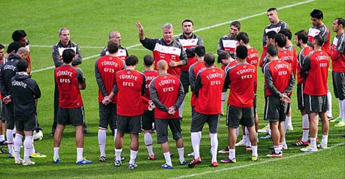 Sürpriz iki isim A Milli Takım kadrosunda