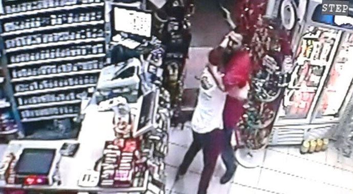 İşten kovulunca patronunu öldürdü İşten kovulunca patronunu öldürdü