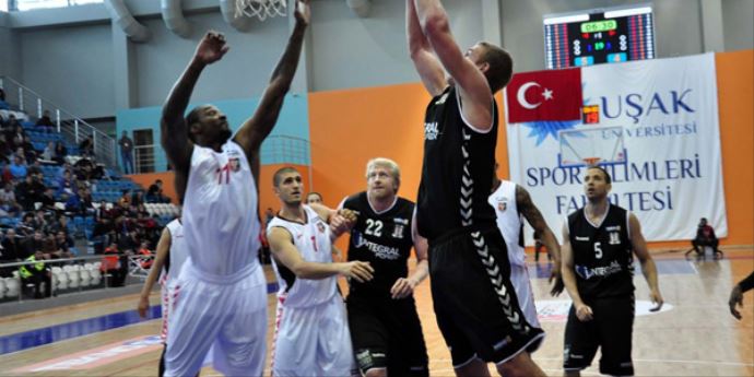 Beşiktaş ilk galibiyetini aldı Beşiktaş ilk galibiyetini aldı