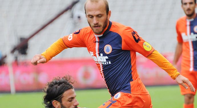 İBB&#039;den Karşıyaka&#039;ya 4 gol
