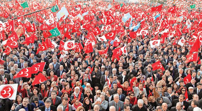 Devlet Bahçeli MHP'lilere andımızı okuttu Devlet Bahçeli MHP'lilere andımızı okuttu