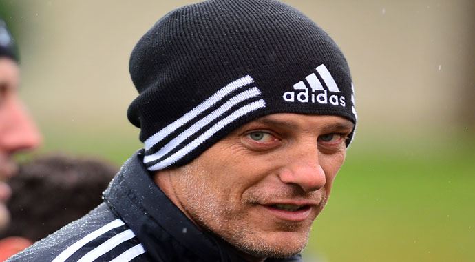 Slaven Bilic yerinde duramadı