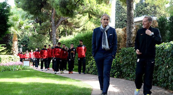 Galatasaray güne yürüyüşle başladı Galatasaray güne yürüyüşle başladı