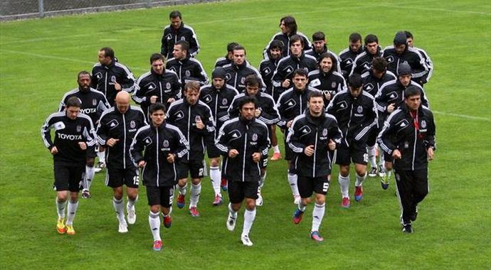 Beşiktaş, Çaykur Rizespor&#039;a bileniyor