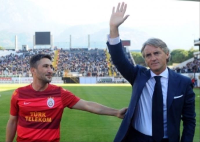 Sabri, Mancini&#039;yi tribüne götürdü