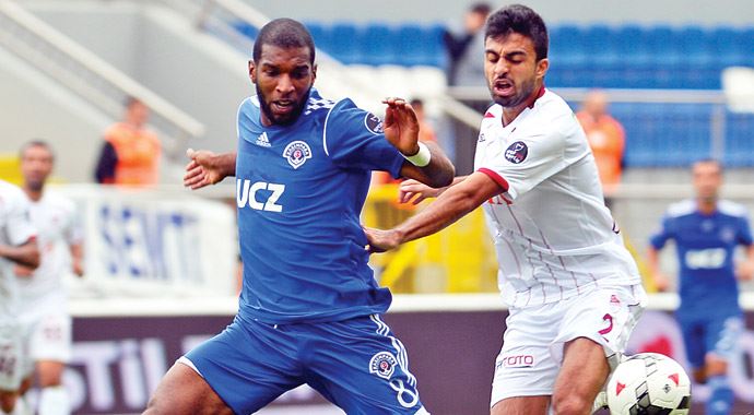 Kasımpaşa Elazığ'ı dağıttı Kasımpaşa Elazığ'ı dağıttı