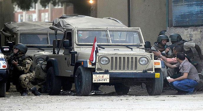Mısır'da askeri araca saldırı, 5 ölü