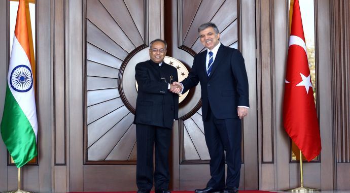 Türkiye ile Hindistan arasında 11 imza atıldı Türkiye ile Hindistan arasında 11 imza atıldı
