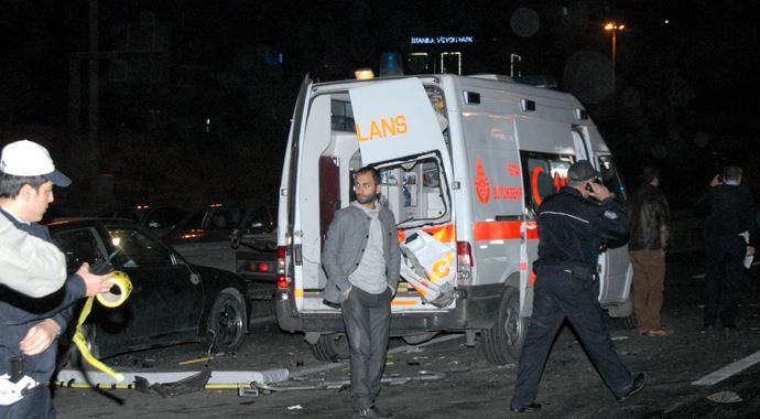 Kazada ölen polise hüzünlü tören Kazada ölen polise hüzünlü tören