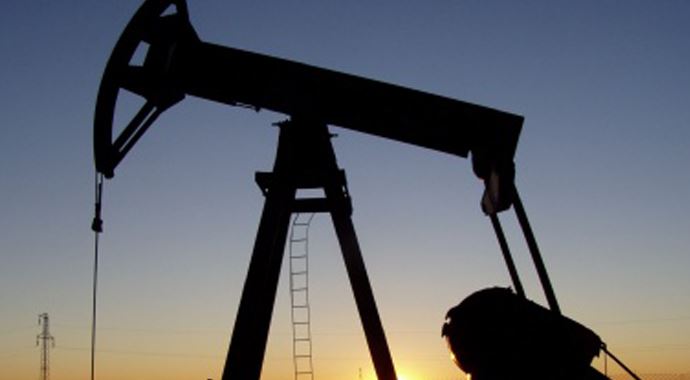 ABD Ham petrolü 102,50 dolara geriledi ABD Ham petrolü 102,50 dolara geriledi
