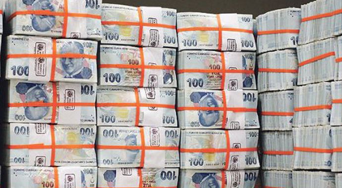 Bankalar hızla büyümeye devam ediyor