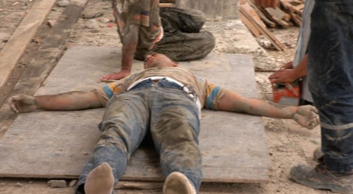 Konya'da inşaat tavanı çöktü Konya'da inşaat tavanı çöktü