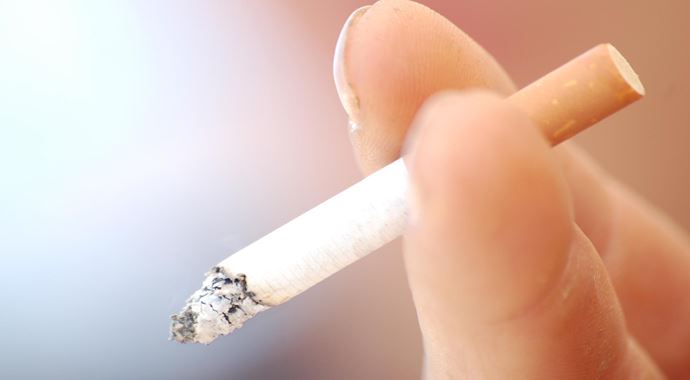 Sigara içenler 9 kat tehlike altında