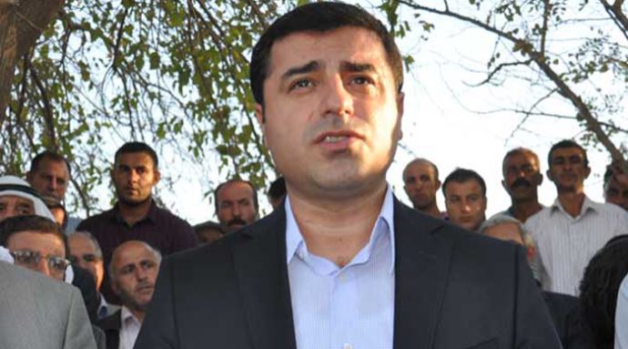 Selahattin Demirtaş, 'İstifa söz konusu değil' Selahattin Demirtaş, 'İstifa söz konusu değil'