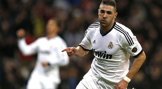 Real Madrid&#039;li yıldız Benzema için ayrılık iddiası