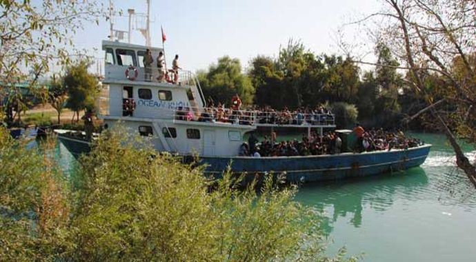 Kandıra'da bir gemide 117 kaçak göçmen yakalandı