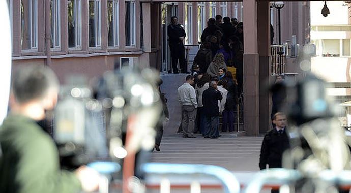 Balyoz davasında 237 sanığa mahkumiyet kararı Balyoz davasında 237 sanığa mahkumiyet kararı