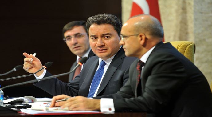 Ali Babacan, 'Cari açığın başı üretimle ezilecek' Ali Babacan, 'Cari açığın başı üretimle ezilecek'
