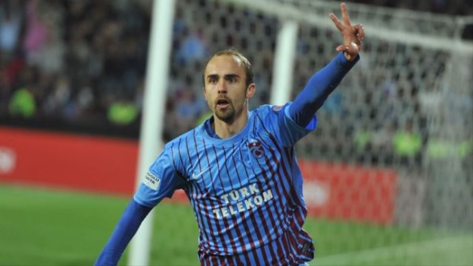 Adrian, Akçay'la uçuyor