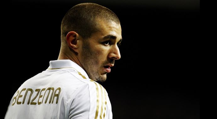 Benzema'ya göre suçlu Carlo Ancelotti Benzema'ya göre suçlu Carlo Ancelotti