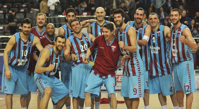 Trabzonspor Pınar Karşıyaka'yı 89 - 79 yendi Trabzonspor Pınar Karşıyaka'yı 89 - 79 yendi