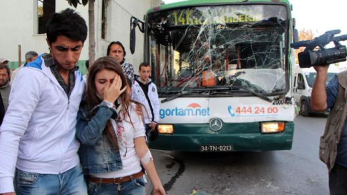 İETT otobüsleri çarpıştı, 7 yaralı İETT otobüsleri çarpıştı, 7 yaralı