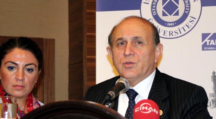 Burhan Kuzu: &#039;7-8 devlet Gezi olaylarının içinde&#039;