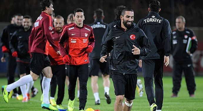 Türkiye Kuzey İrlanda maçı biletleri satışa çıktı Türkiye Kuzey İrlanda maçı biletleri satışa çıktı