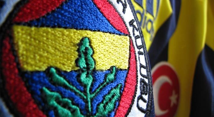 Fenerbahçe'de flaş gelişme, o isim kadroda yok Fenerbahçe'de flaş gelişme, o isim kadroda yok
