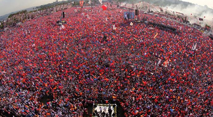 Mitinge kaç kişi katıldı tartışmalarına son Mitinge kaç kişi katıldı tartışmalarına son