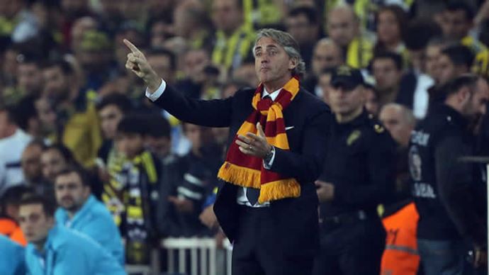 Hakan Şükür, &#039;Mancini Galatasaray&#039;a ihanet ediyor&#039;