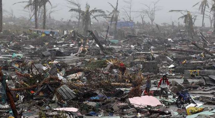 Filipinler'de 4 milyon kişi yardım bekliyor
