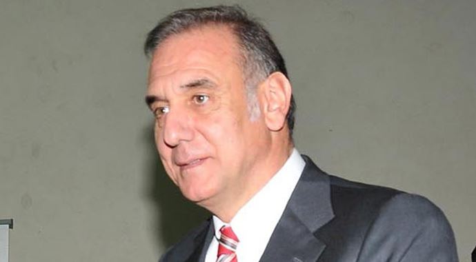 Ünal Aysal, Florya'yı Lütfi Arıboğan'a emanet etti Ünal Aysal, Florya'yı Lütfi Arıboğan'a emanet etti