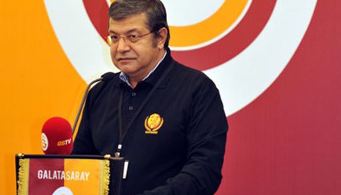 Galatasaray'da Nurettin Kantarelli istifa etti