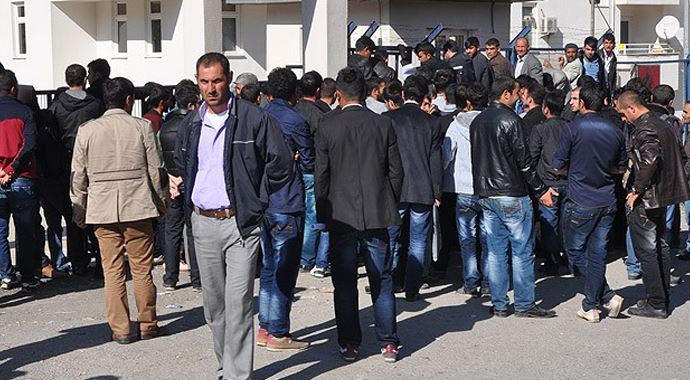 24 bin kişi askerlik şubesine başvurdu 24 bin kişi askerlik şubesine başvurdu