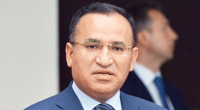 Bekir Bozdağ, 'Bu dönem yeni anayasa çıkmaz' Bekir Bozdağ, 'Bu dönem yeni anayasa çıkmaz'