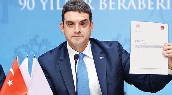 Umut Oran, 'Gezi'de amaç sadece ağaç değildi' Umut Oran, 'Gezi'de amaç sadece ağaç değildi'