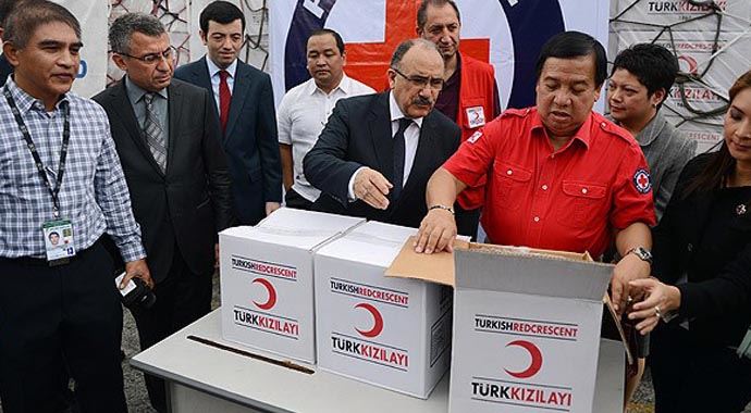 Türkiye&#039;nin yardımı Filipinler&#039;e ulaştı