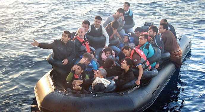 Boğaz gezisi gibi mülteci kaçırmışlar, 'Haydi Rodos'a bir iki...' Boğaz gezisi gibi mülteci kaçırmışlar, 'Haydi Rodos'a bir iki...'